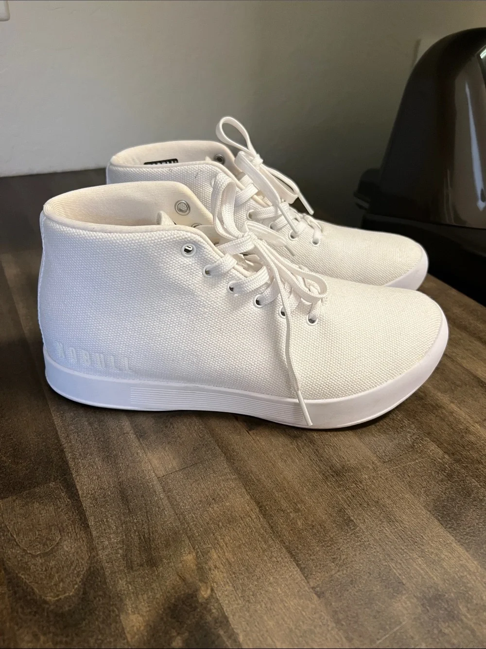 NOBULL White High-Top Canvas Sneakers mens 7 woman’s 8.5 never worn outside